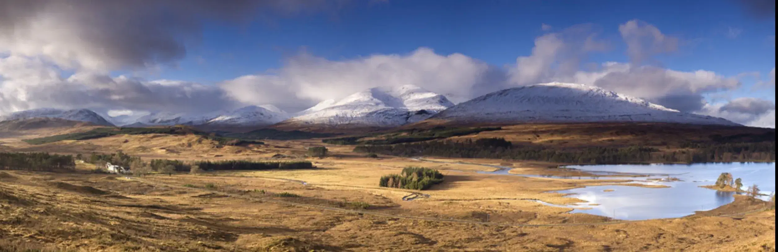 Castles, Islands & the Coastal Way Gallery Image